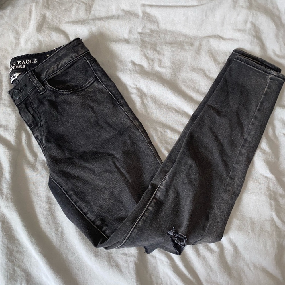 VINTAGE AE Super Stretch Distressed Skinny Jeans